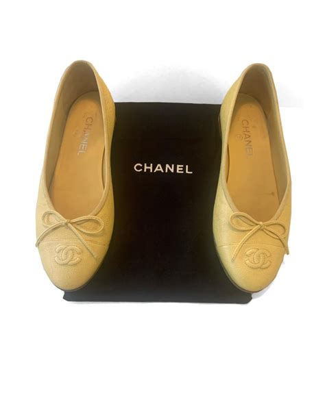 chanel sz 39|Chanel official website.